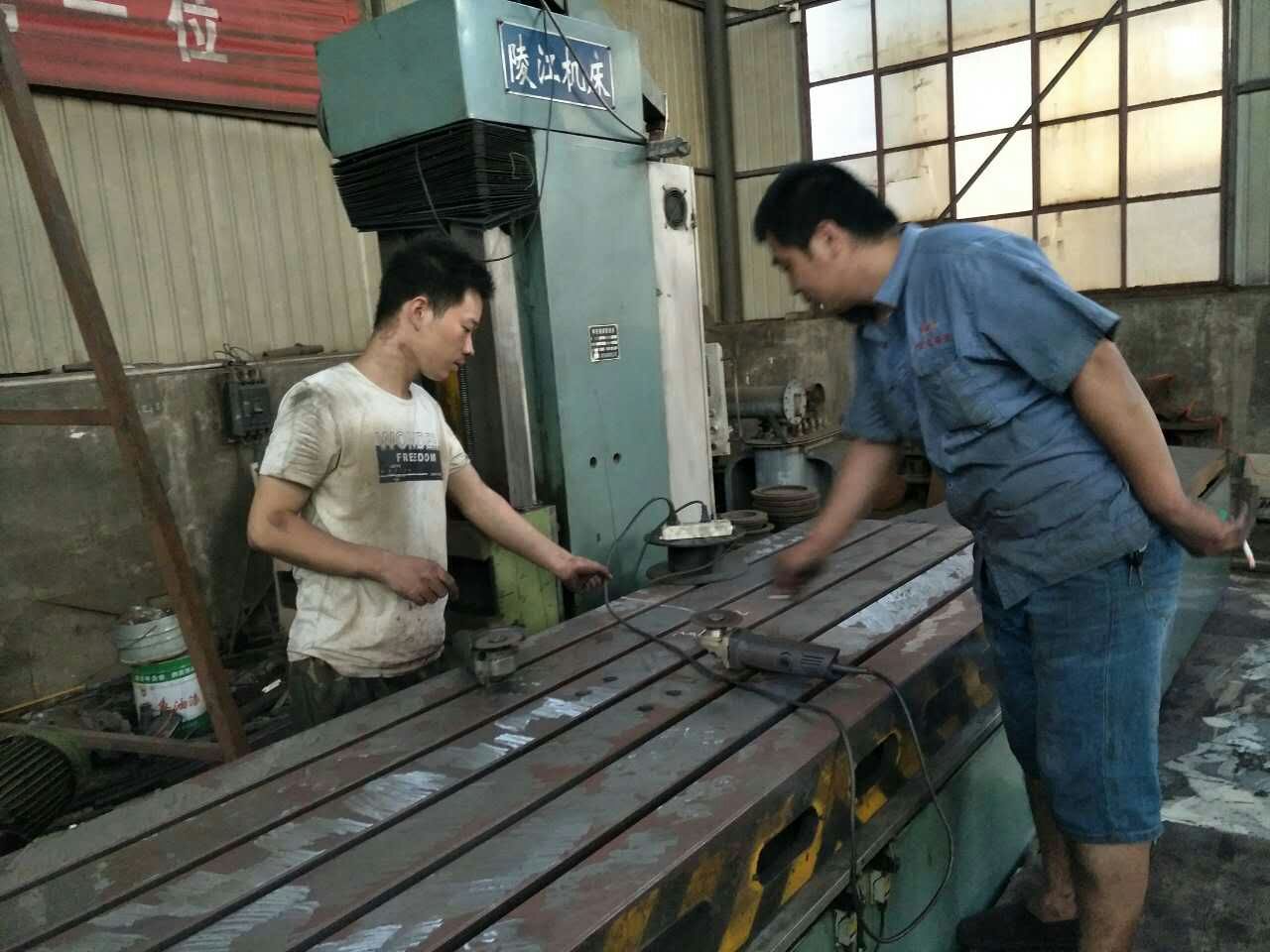 落地镗床大修精特重工经验丰富